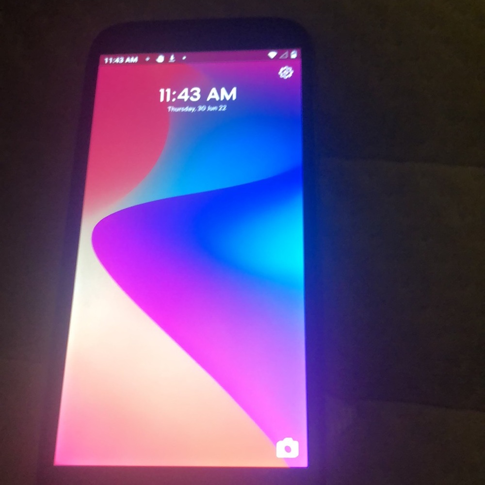 Blue Android phone - Picture 3 of 3